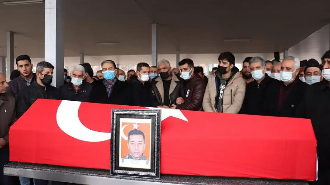 Polis memuru, Malatya'da son yolculuğuna uğurlandı