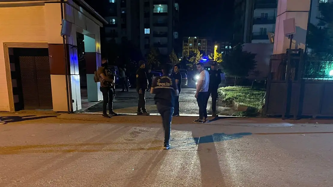 Polisler arası çatışmada yaralanan 2 polis şehit oldu