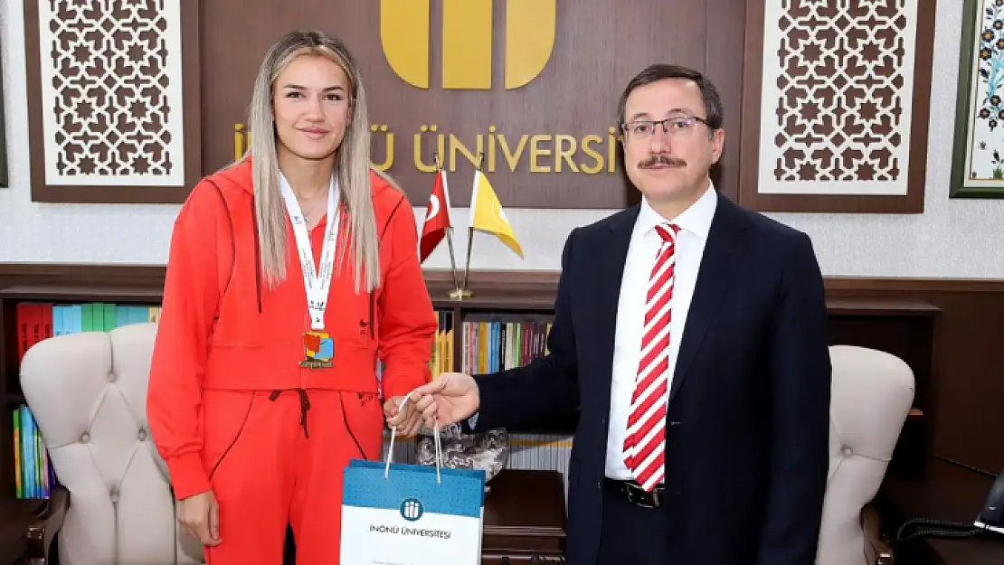 Rektör Prof. Dr. Ahmet Kızılay, Hatice Akbaş'ı Makamında Ağırladı