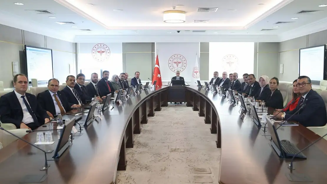 Sağlık Bakanlığı'ndan 'Sağlıklı Türkiye Yüzyılı' toplantısı: Yapısal reformlar masaya yatırıldı