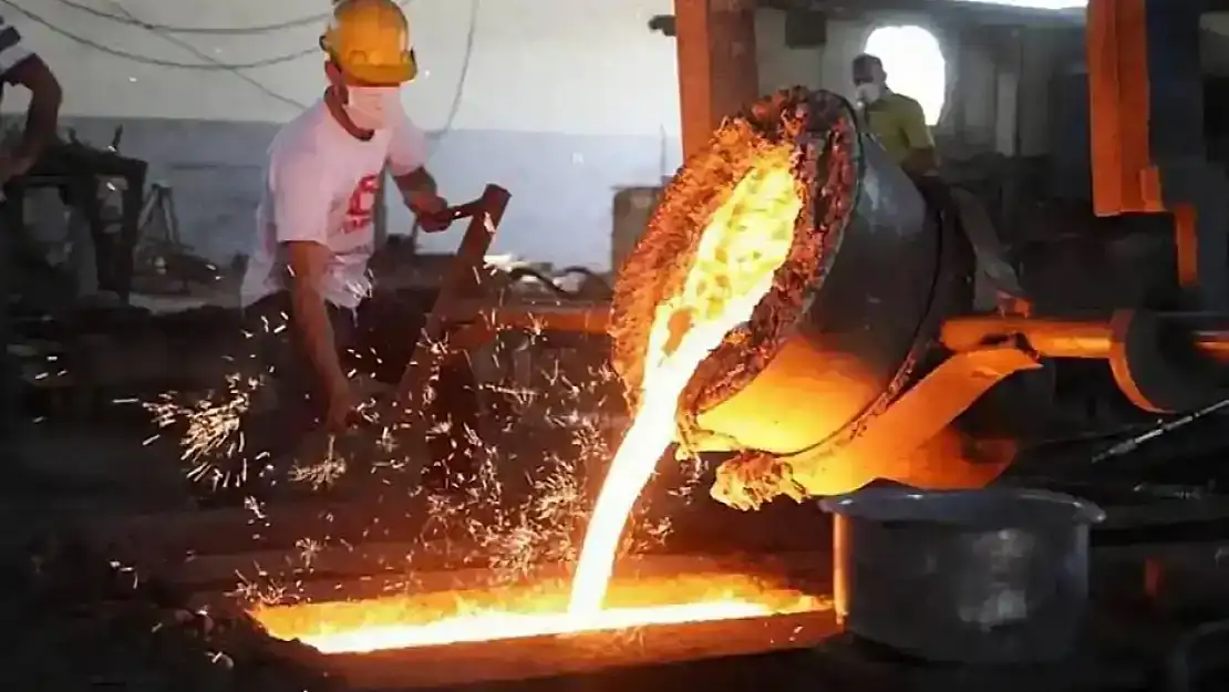 Sanayi üretimi yıllık yüzde 4,9 arttı