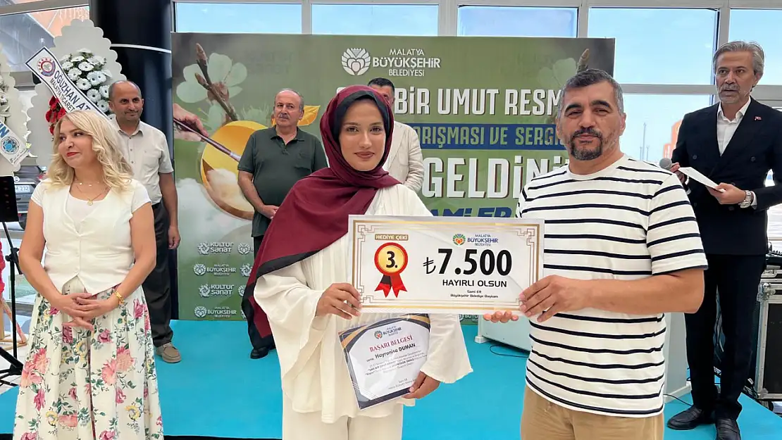 'Sarı Bir Umut Resmet' adlı resim yarışmasında dereceye girenlere ödülleri verildi.