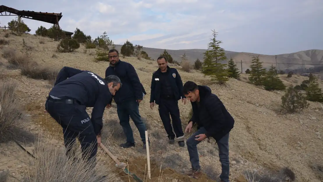 Şehit Komiser Yardımcısı Ramazan Tülek Anısına Fidan Dikimi