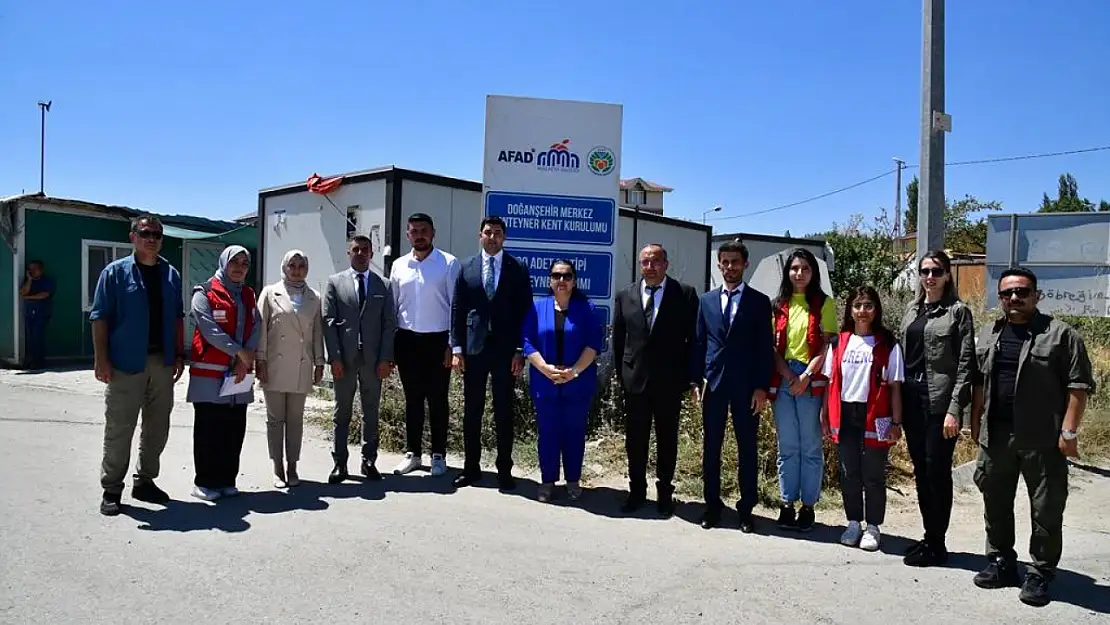 Selda Yavuz Hanımefendi Doğanşehir İlçesindeki Depremzede Ailelerle Bir Araya Geldi