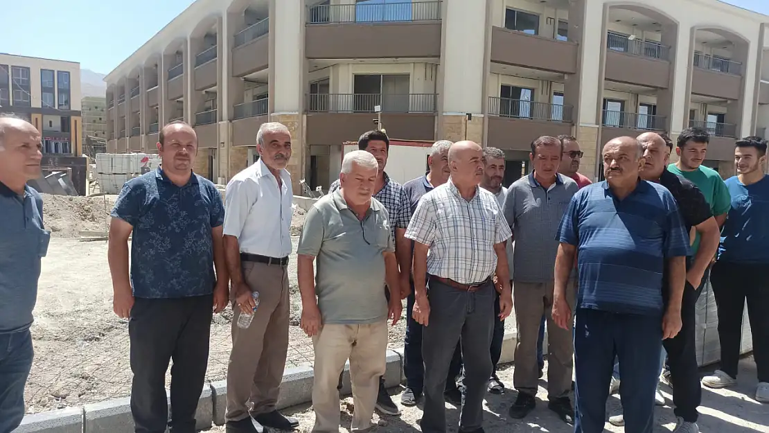 Şire Pazarı esnafı, yeni binalarla ilgili sorunlar yaşıyor