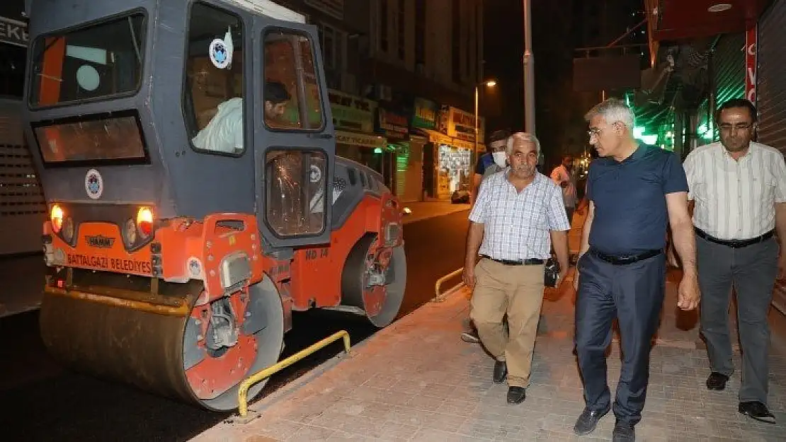 Tenzile Sokak'a sıcak asfalt serimi