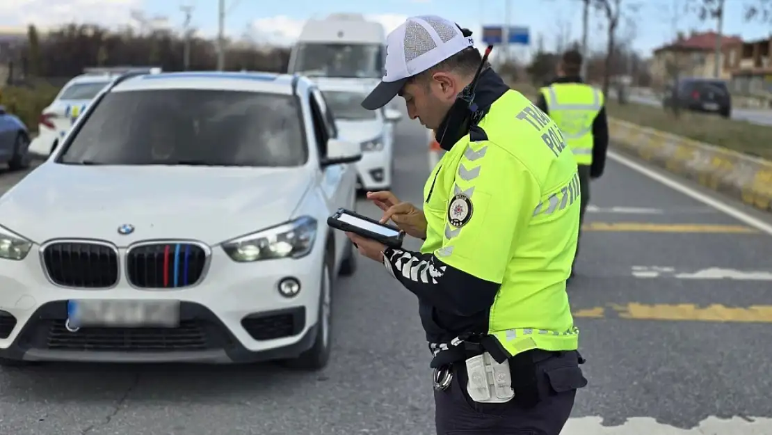 Trafik cezaları artıyor, Güler'den net mesaj: 'Cezaları düşürmüyoruz, caydırıcı hale getiriyoruz'