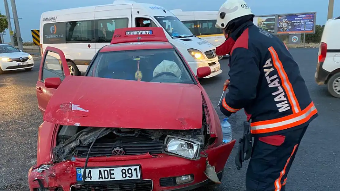 Trafik Kazasında 2 yaralı