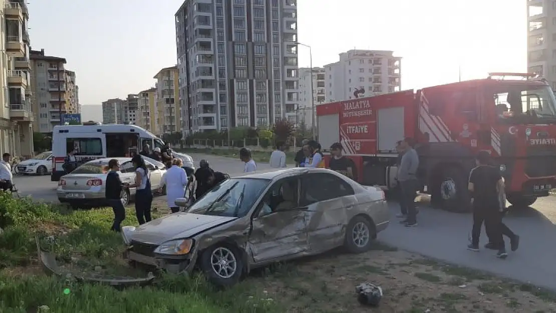 Trafik Kazasında 5 Yaralı