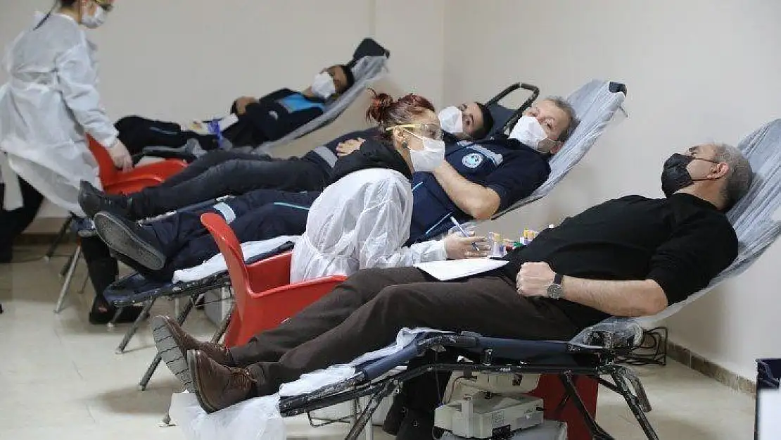 Türk Kızılayına Battalgazi Belediyesi'nden Destek