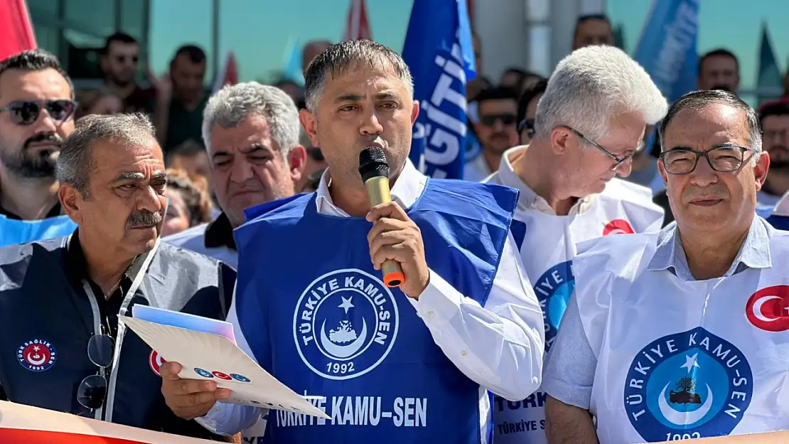 Türkiye Kamu-Sen'den Zam Teklifine Tepki: 'Maaşlarımız Her Ay Eriyor'