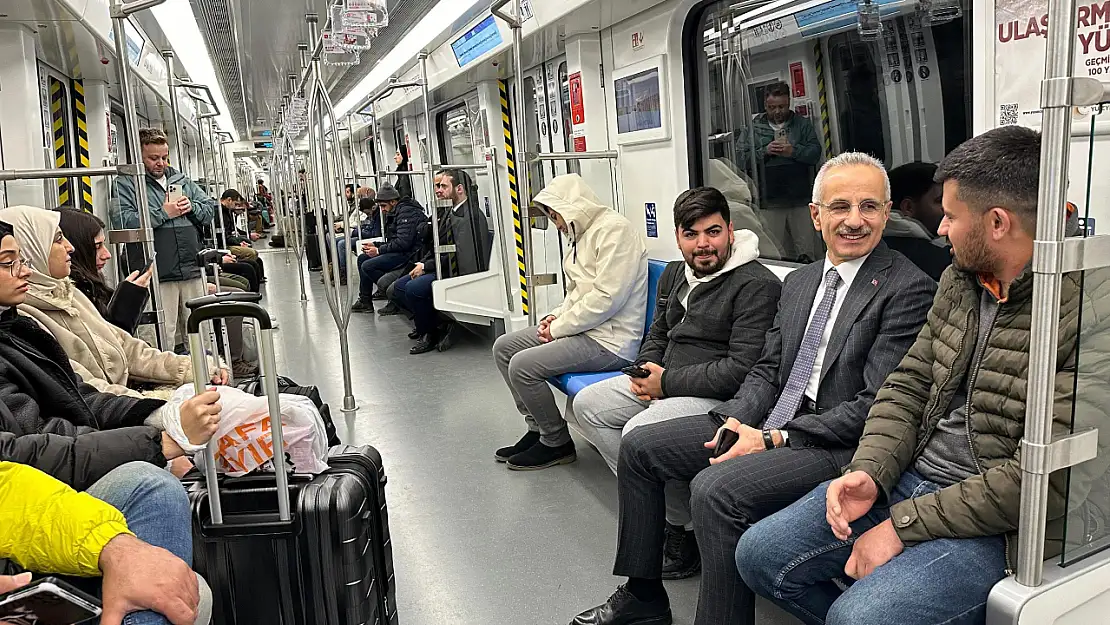 Türkiye'nin En Hızlı Metrosu Yolcu Rekoru Kırdı