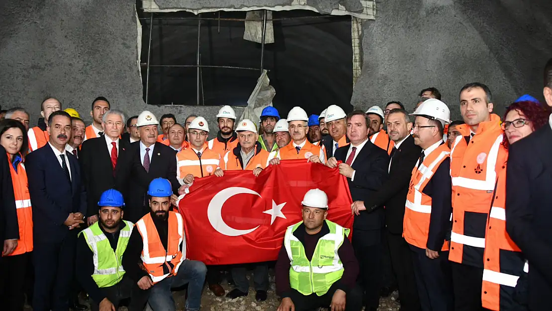 Ulaştırma Ve Altyapı Bakanı Abdulkadir Uraloğlu Erzincan'da…