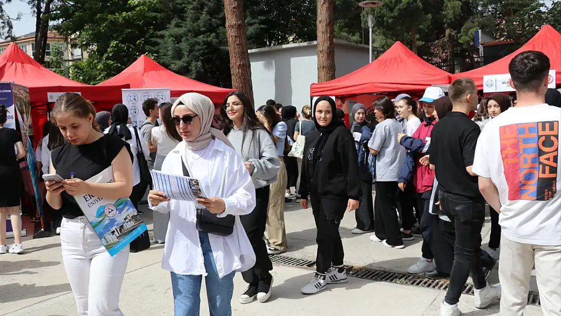 Üniversite Tanıtım Fuarı düzenlendi