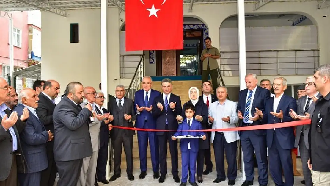 Vali Baruş, Hacı Abdi Caminin Açılış Törenine Katıldı