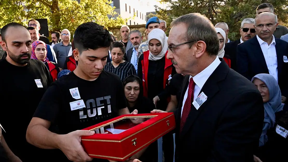 Vali Seddar Yavuz, Şehit Mehmet Kökcü'nün Cenaze Törenine Katıldı