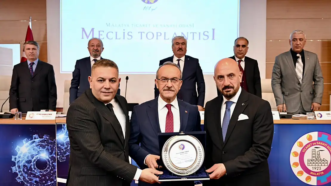 Vali Seddar Yavuz'un Katılımıyla Ticaret ve Sanayi Odası Olağan Meclis Toplantısı Gerçekleştirildi