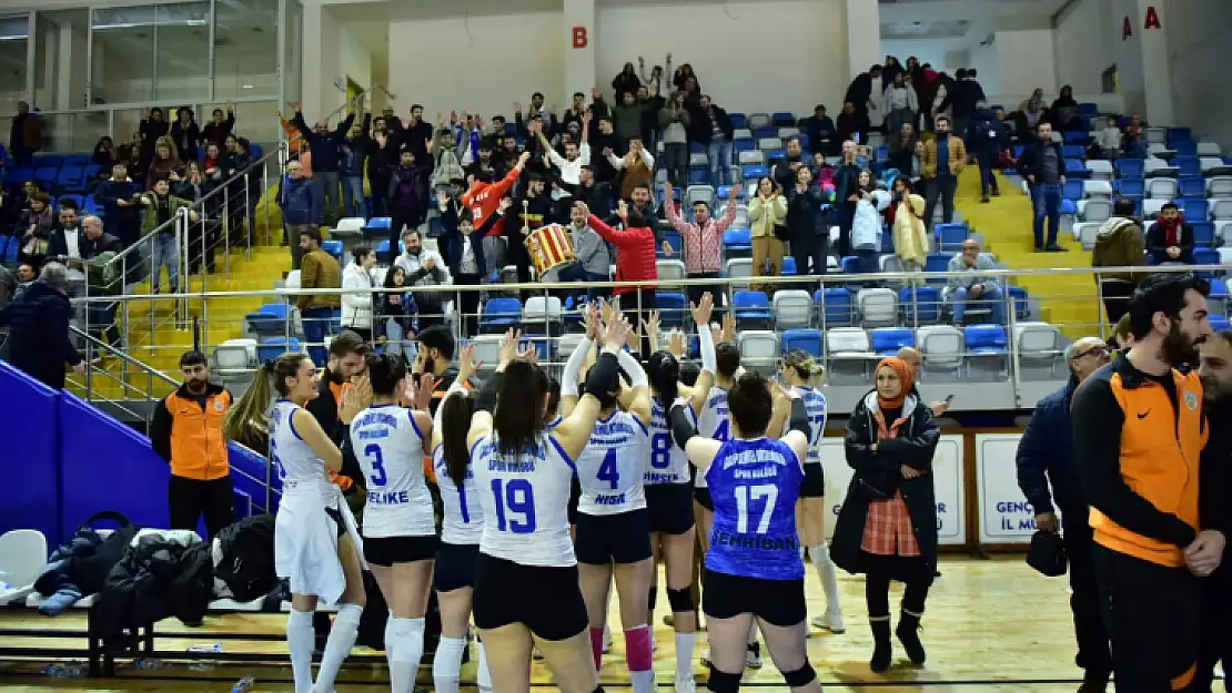 Voleybol'da Sultanlar çeyrek finalde