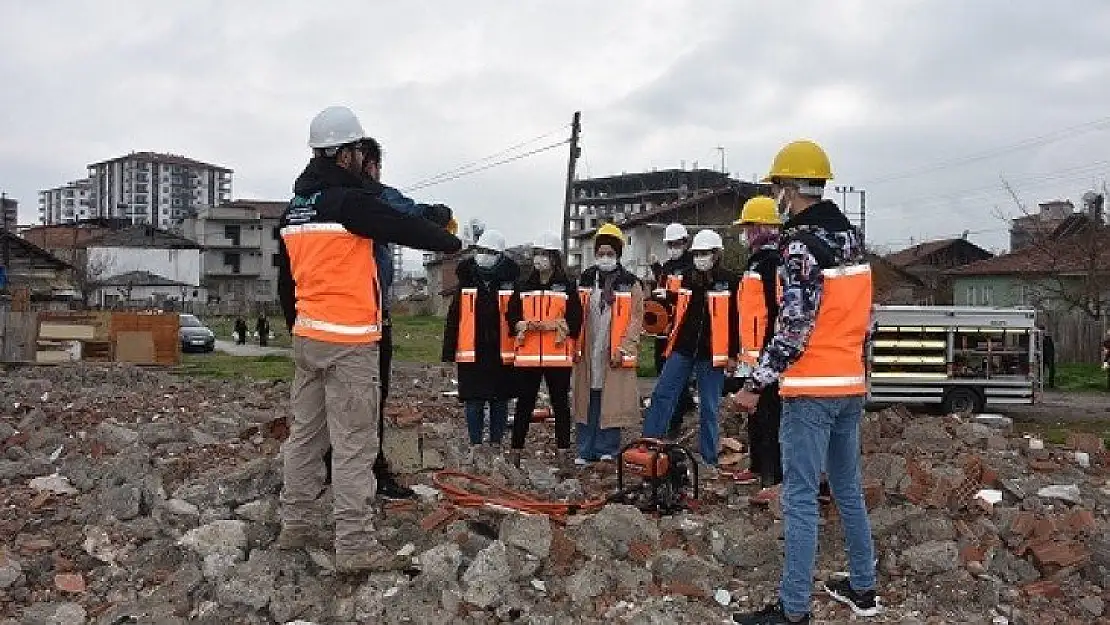 Yeşilyurt Arama ve Kurtarma Ekibi Eğitimlerine Devam Ediyor