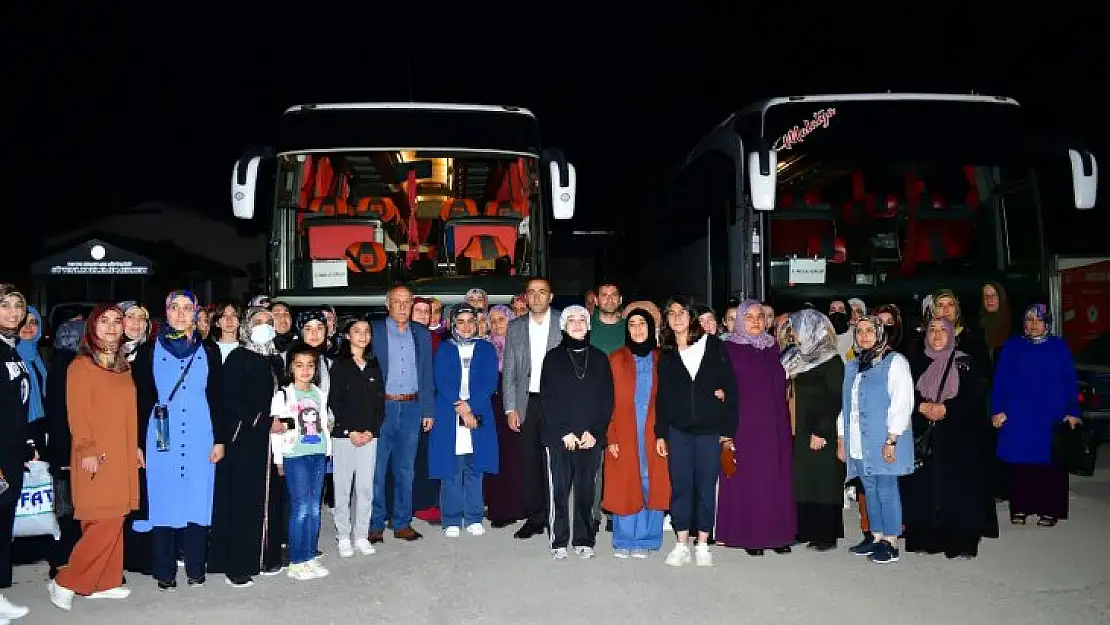 Yeşilyurt Belediyesi 'Anne- Kız Kampı' Projesi Kapsamında 92 Kişiyi Mersin'de Kampa Götürdü