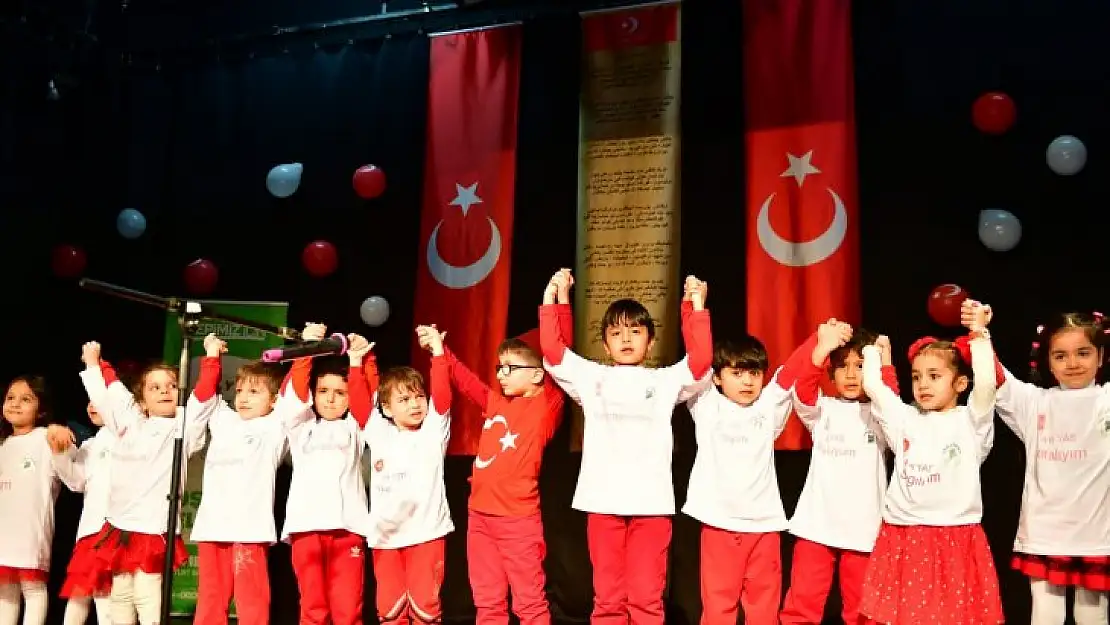 Yeşilyurt Belediyesi Erdem Okulu Öğrencilerinin 'İstiklal Marşı' Etkinliği Büyük Beğeni Topladı