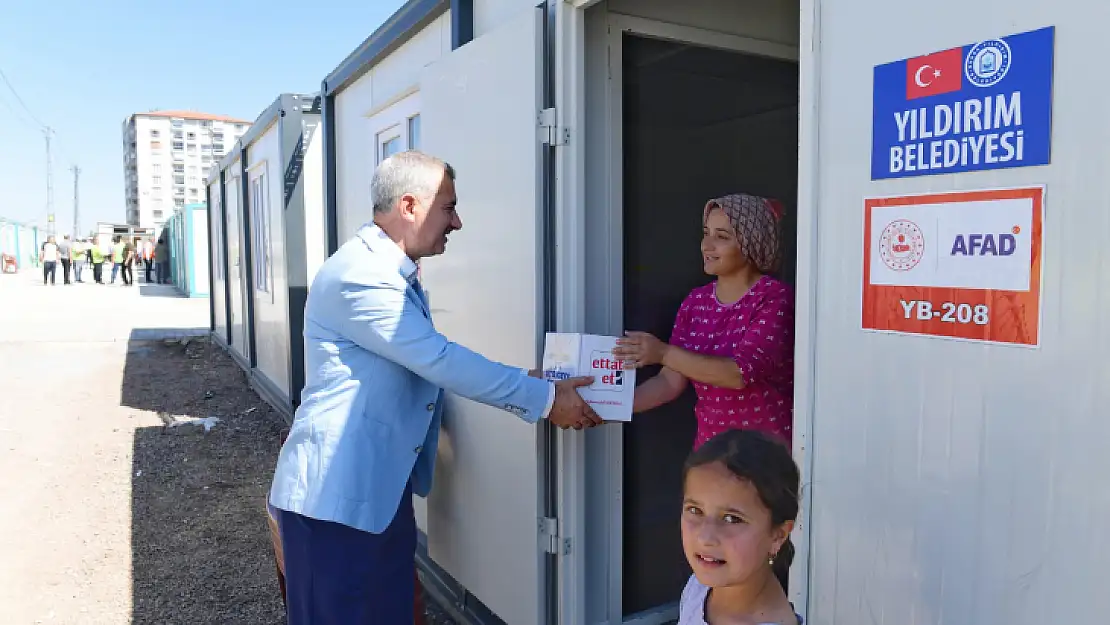 Yeşilyurt Belediyesi, Kurban Bayramı Öncesinde Konteyner Kentlerin Eksikliklerini Gideriyor