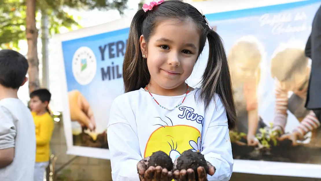 Yeşilyurt'ta Öğrencilere Tarım Sevgisi Aşılanıyor