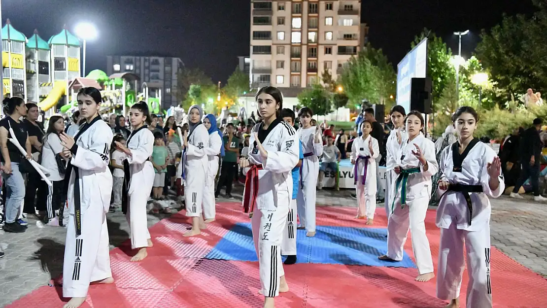 'Yeşilyurt Yaz Akşamları', 30 Ağustos Zafer Bayramı Özel Programıyla Muhteşem Bir Final Yaptı