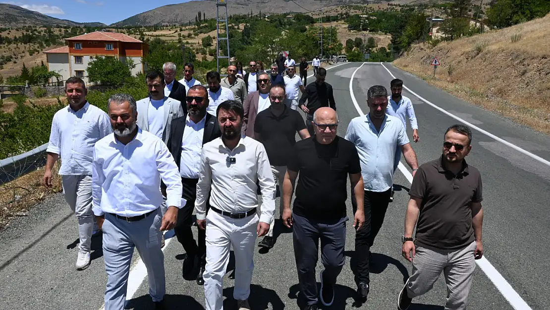 Zelyurt: 'Halkımızın sesi olmak için her ilçemizi ziyaret ediyoruz'
