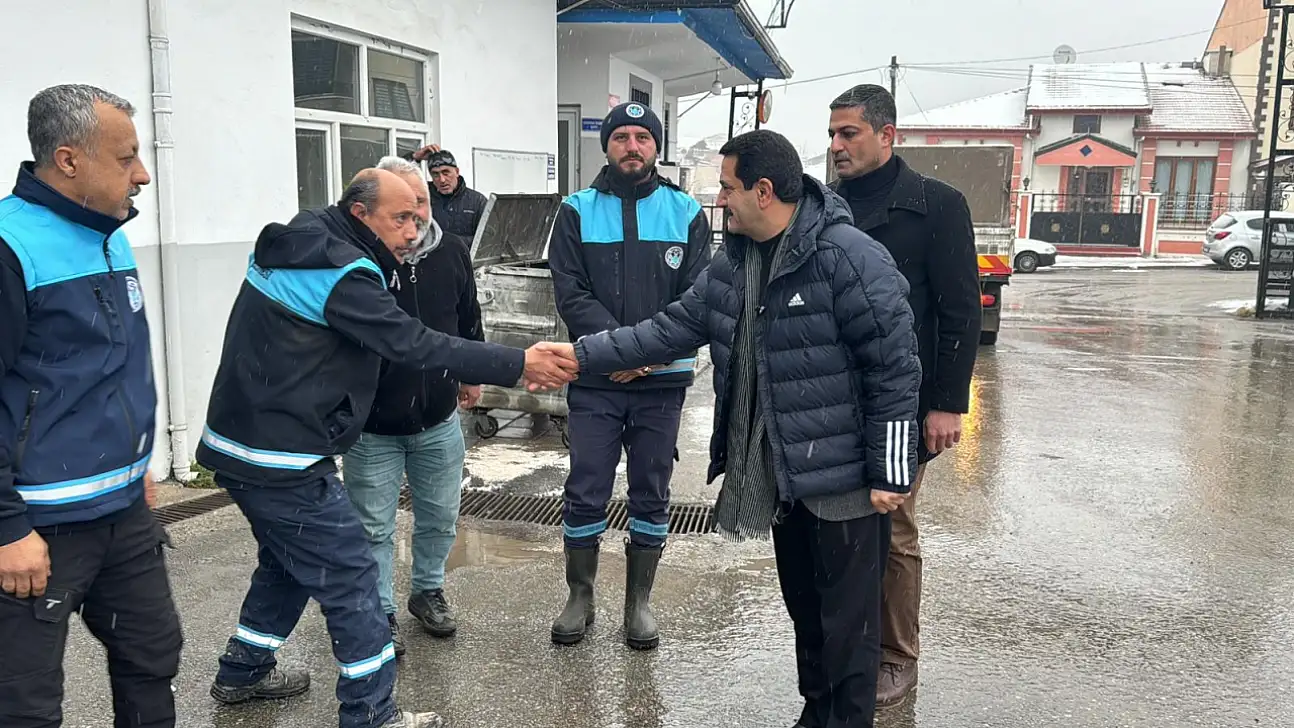 Başkan Taşkın Kar Mesaisinde Sahada