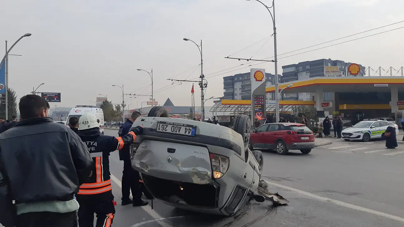 Çevreyolunda İki Farklı Kaza, 5 yaralı