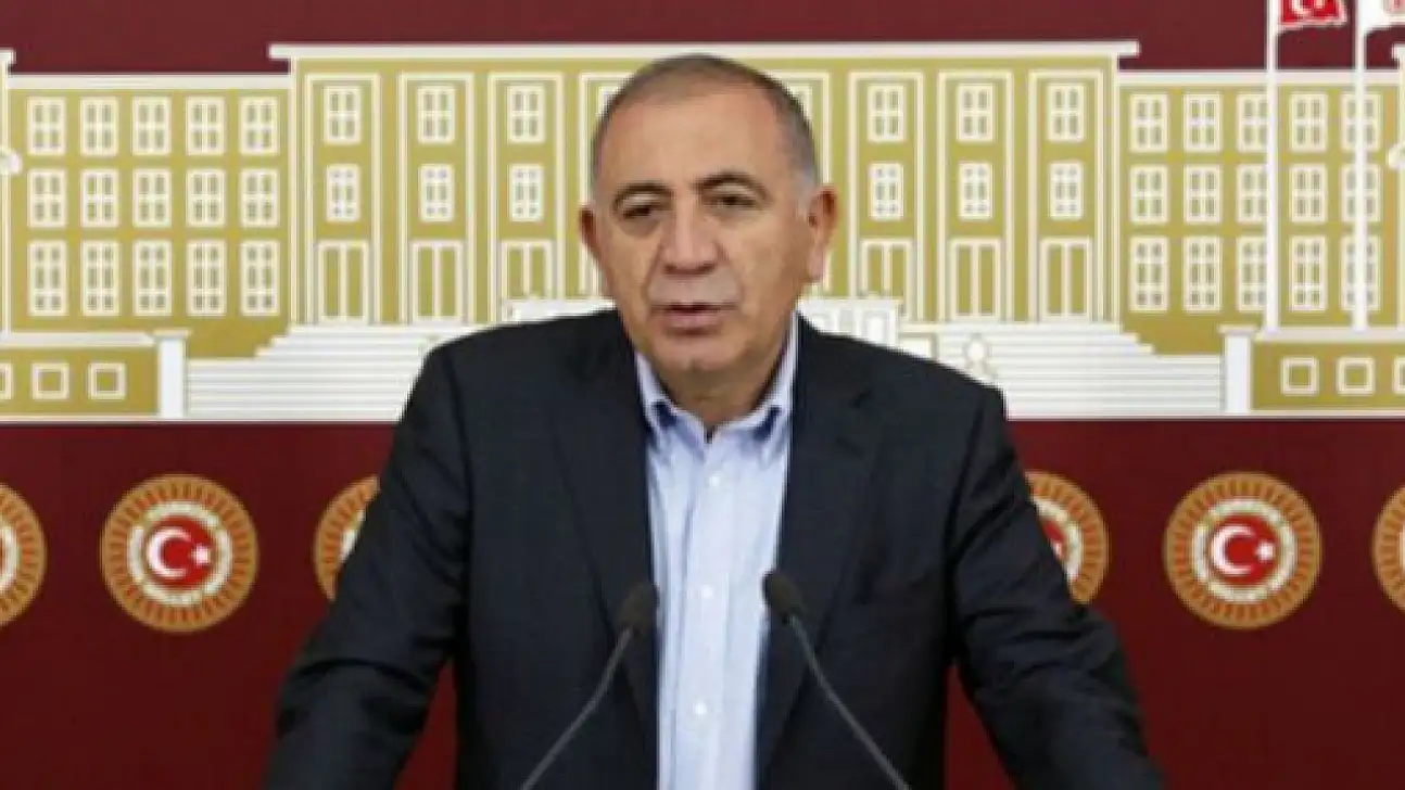 Gürsel Tekin'den Özgür Özel'e sert çıkış: 'Hakkımı haram ediyorum, beni kürsüde yuhalattınız'