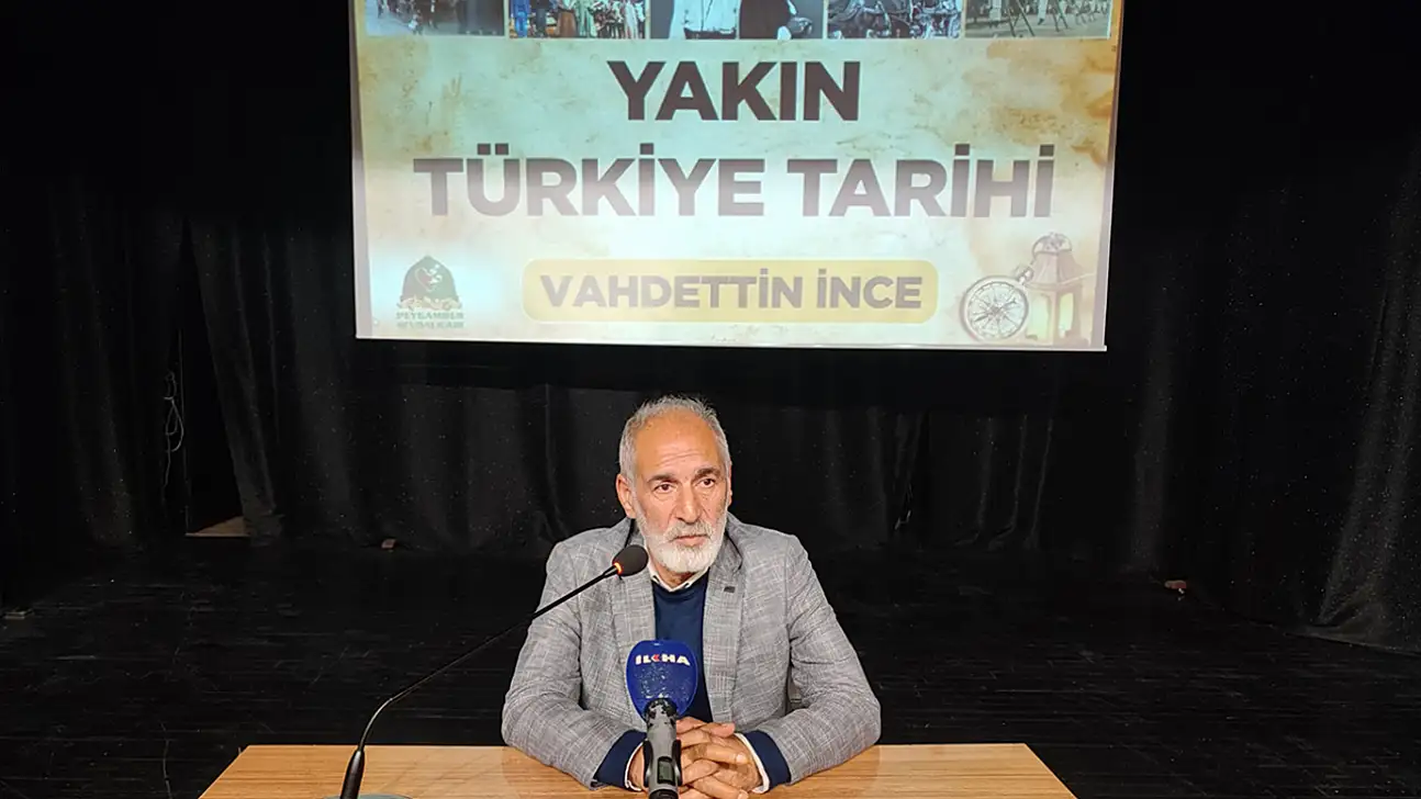 İnce: 'Yakın Tarih, Bir Muhakeme ve Hikmet İlmidir'