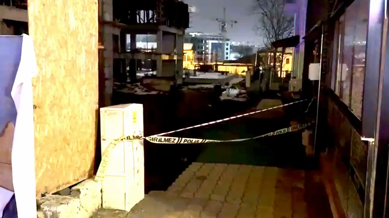 Kanalboyunda İstinat Duvarı Çöktü, Bölge Güvenlik Altına Alındı