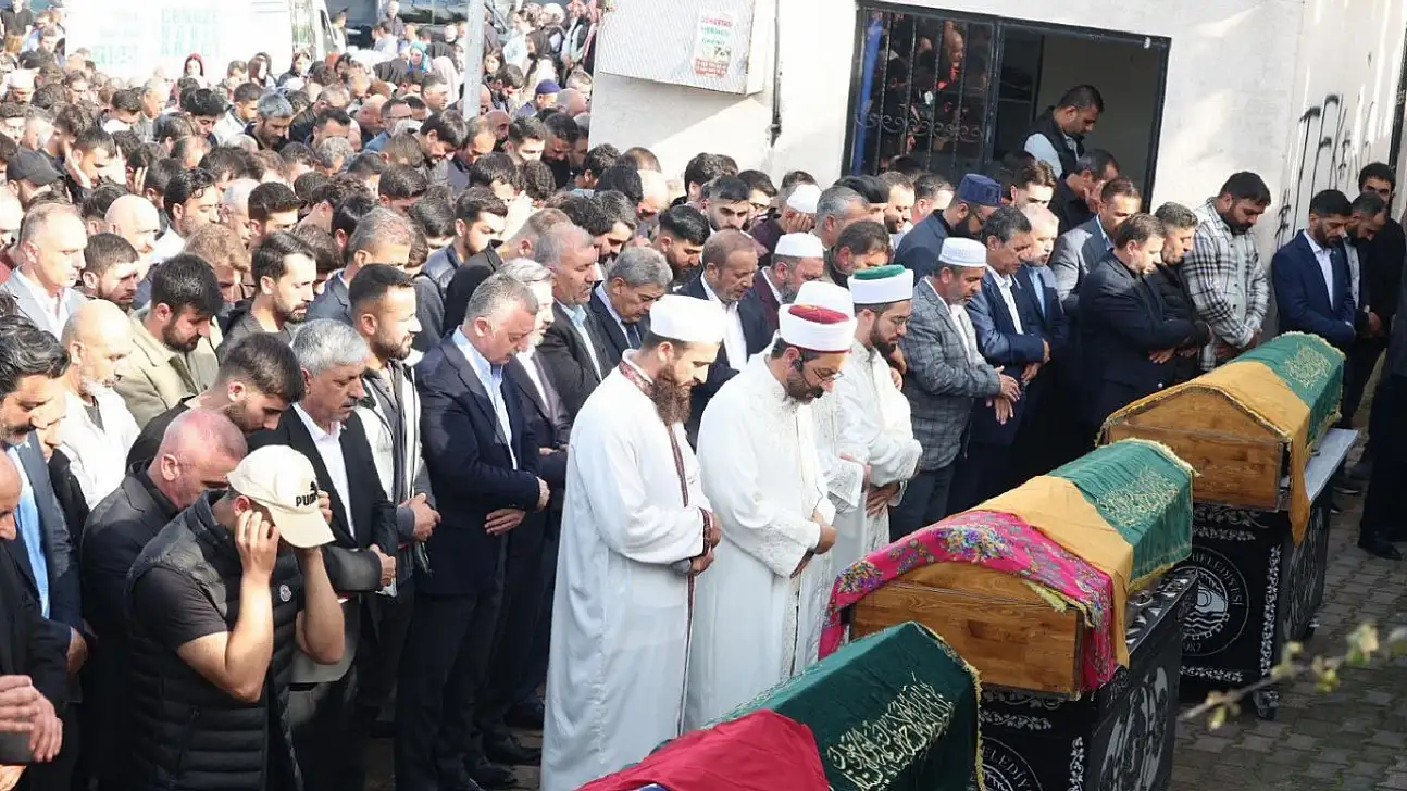 Kocaeli Dilovası'nda Kozmetik Fabrikası Yangını: 6 Kişi Hayatını Kaybetti, Cenazeler Toprağa Verildi