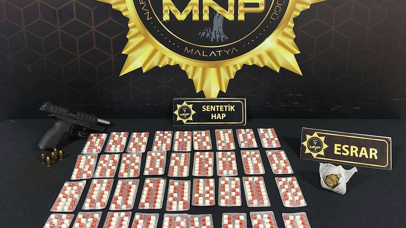 Malatya'da sokak satıcılarına operasyon: 2 tutuklama