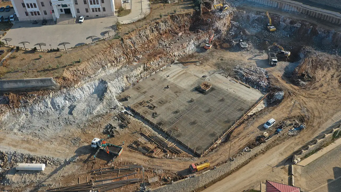 Pütürge'de Yatırım Atağı: Hastane, Konut ve Yol Projeleri Hız Kesmeden Devam Ediyor