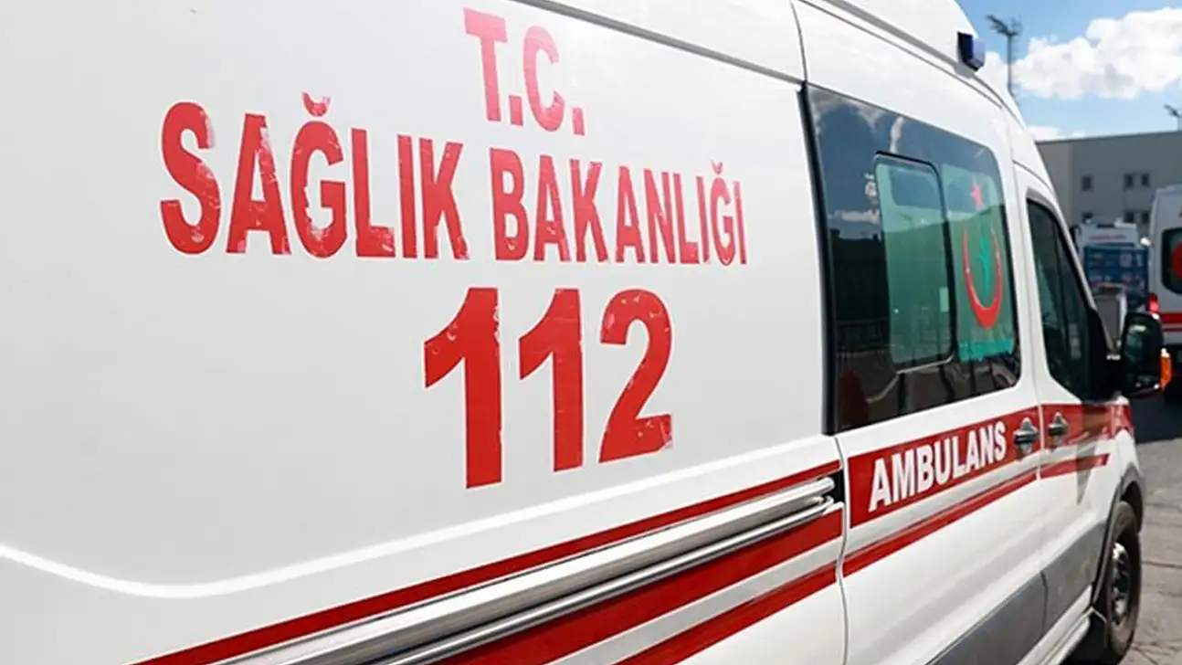 Tarım işçilerini taşıyan minibüs kaza yaptı: 14 yaralı