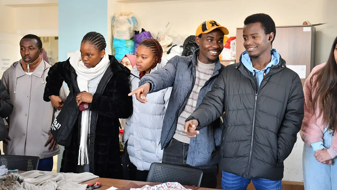 Yabancı Öğrenciler Yeşilyurt'un Tarihi ve Kültürel Zenginliklerini Keşfetti