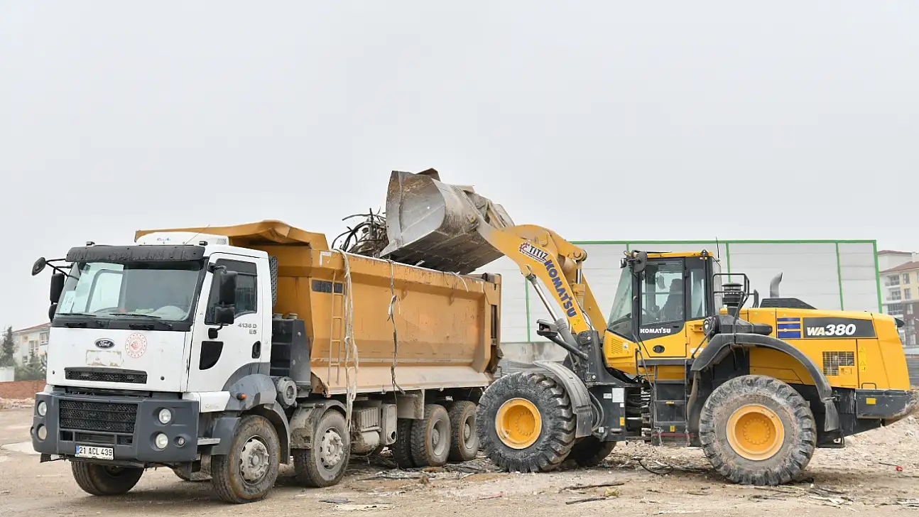Yeşiltepe'de Hafriyat Alanı Temizlendi, Mahalle Nefes Aldı!