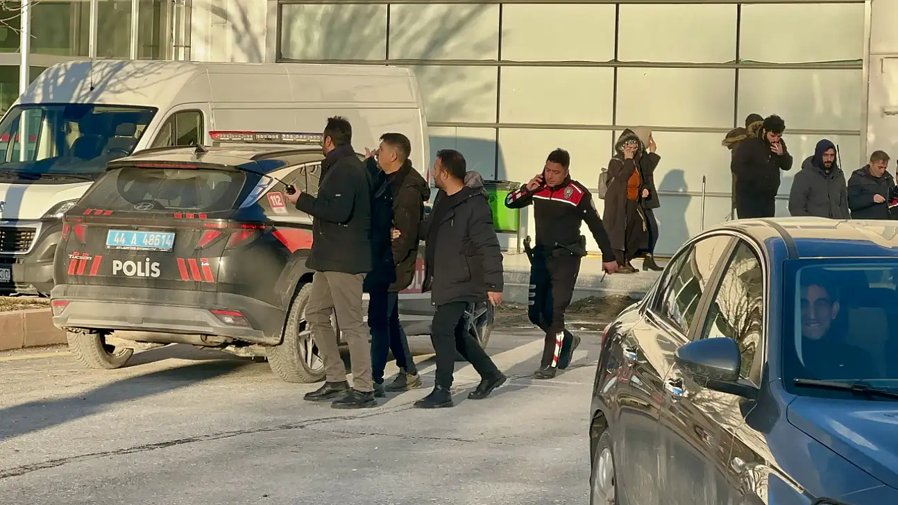 Yeşilyurt'ta Lokantada Silahlı Kavga: 4 Yaralı, 1'i Ağır