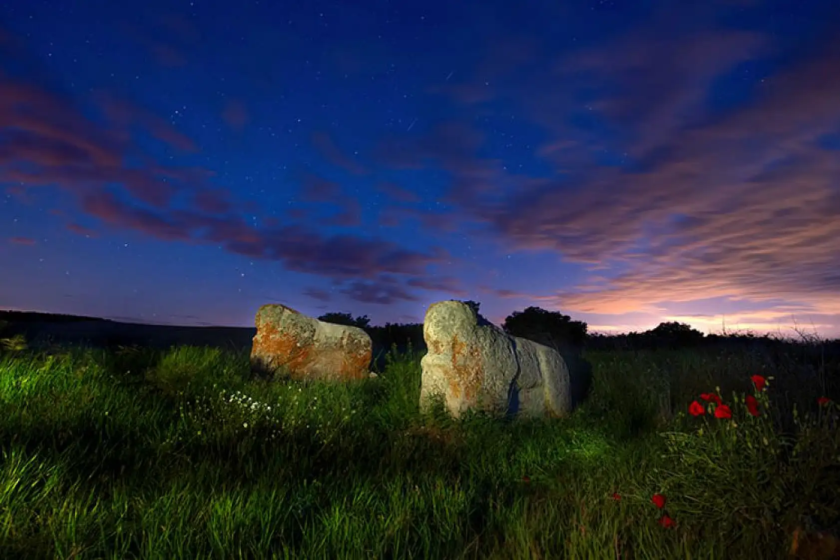 Darende'nin tarihi ve doğal güzellikleri gece görüntülendi