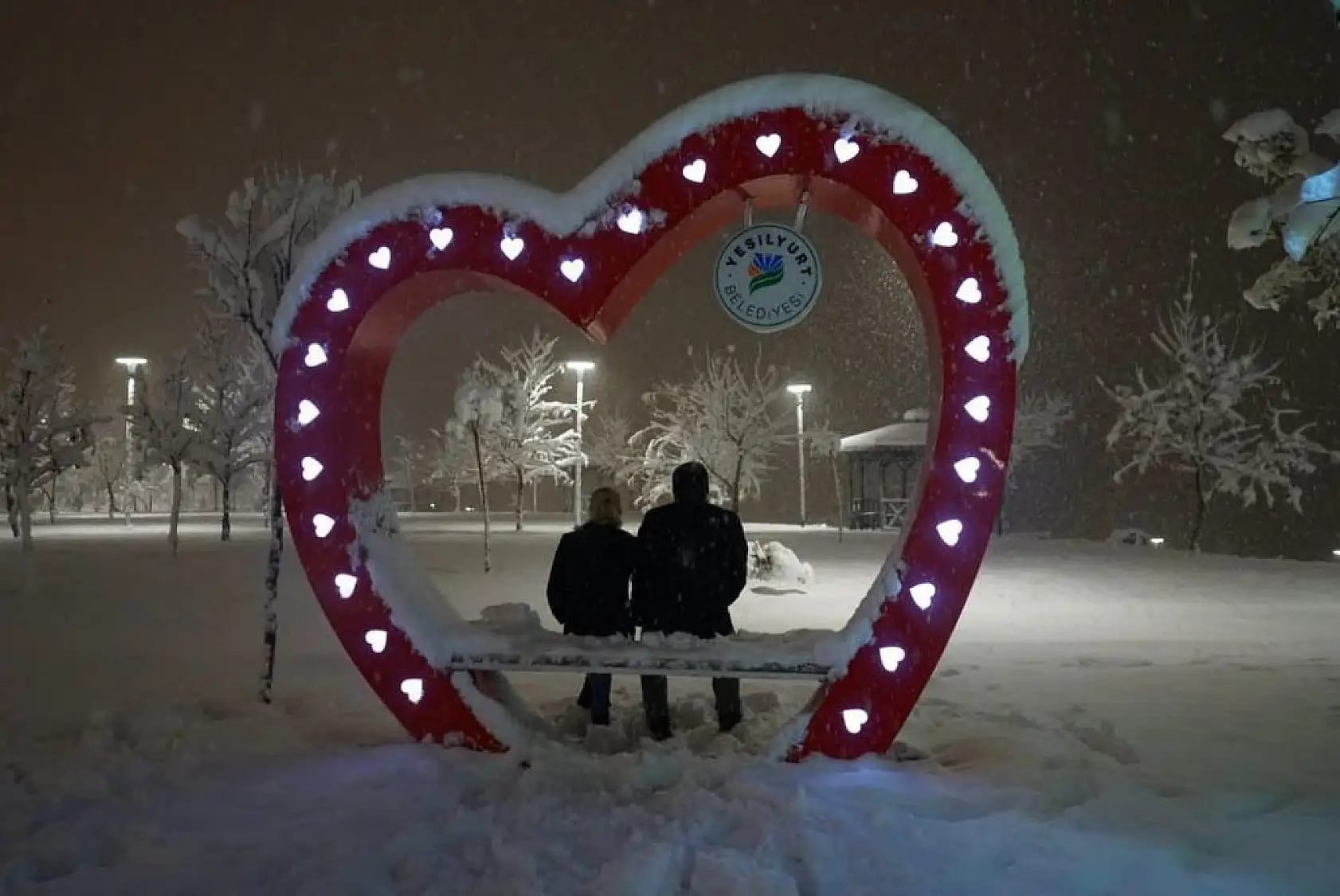 Malatya'ya Kar Yağdı, Yeşilyurt'ta Kartpostallık Görüntüler Ortaya Çıktı