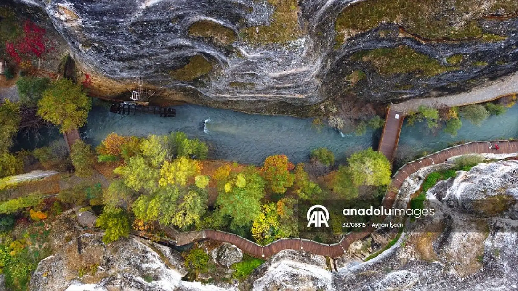 Tohma Kanyonu sonbahar renklerine büründü