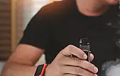 Elektronik sigara, gençlerin hayatını tehdit ediyor!