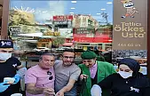 Tatlıcı Ökkeş Usta Mağazalarının Aşure İkramı Etkinliğine Yoğun İlgi