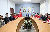 TEKNOFEST 2025 Şampiyonları Vali Yavuz'u Ziyaret Etti