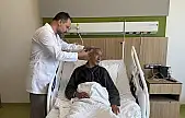 Türkiye'de ilk defa uyanık bir hastaya koklear implant ameliyatı yapıldı