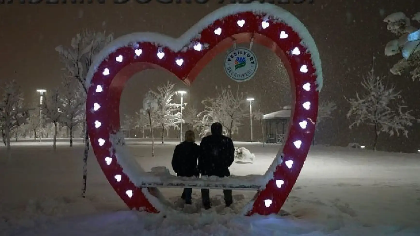 Malatya’ya Kar Yağdı, Yeşilyurt’ta Kartpostallık Görüntüler Ortaya Çıktı