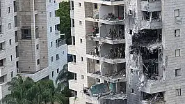 İran'dan Tel Aviv ve Hayfa'ya füze darbesi: En az 4 ölü, 103 yaralı